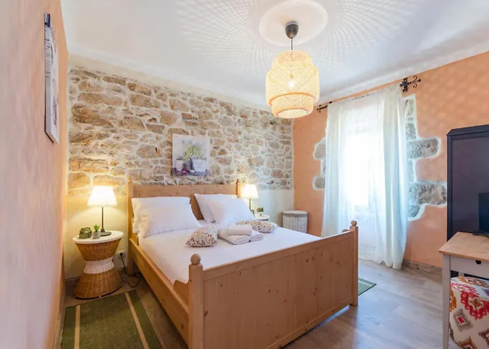 Cozy In Gornje Rastane With Sauna بيت للعطل *