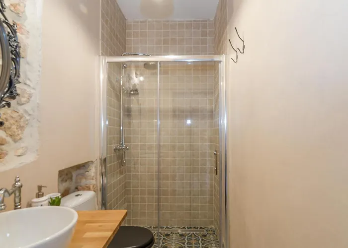 Cozy In Gornje Rastane With Sauna بيت للعطل