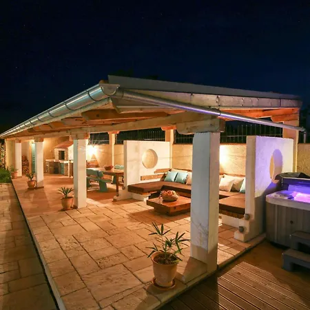 Amazing In Gornje Rastane With Sauna Prázdninový dům