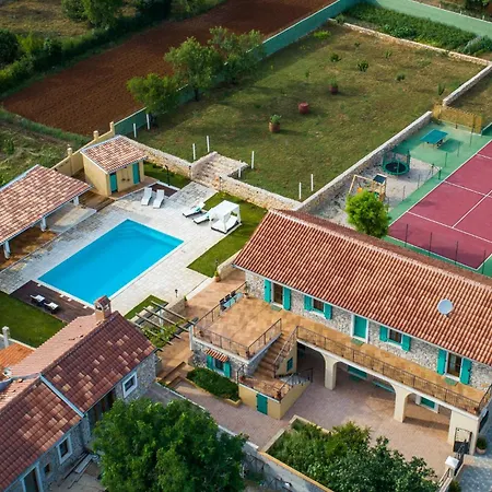 Сasa de vacaciones Cozy In Gornje Rastane With Sauna